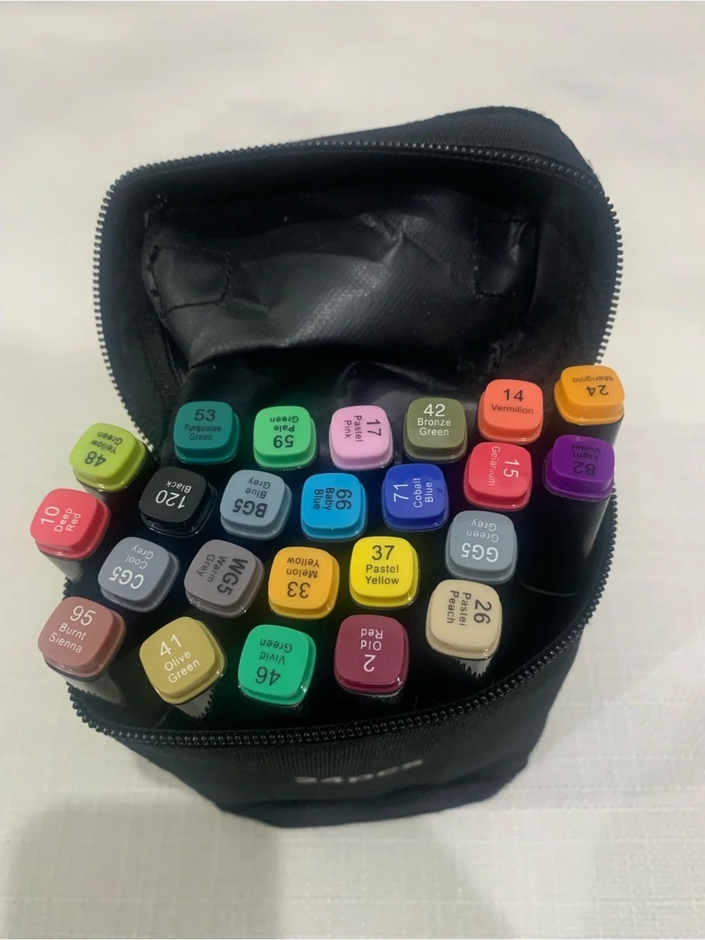 24 Pack Dual Tip Alcohol Art Markers Set with Zippered Storage Bag⁠